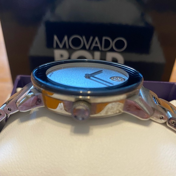 Movado BOLD woman’s watch - Picture 12 of 15